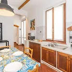 Casa Storica Vicino Al Mare *